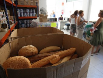 El centre de distribució d'aliments de Figueres on hi acudeixen les famílies necessitades de l'Alt Empordà EL PUNT AVUI