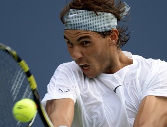 Rafael Nadal colpeja la bola en el partit contra harrison en l'Obert dels estats Units AFP / TIMOTHY CLARY