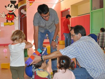 L'alcalde de Morella visita l'Escola Infantil Municipal. EL PUNT AVUI