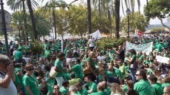 Protesta contra Bauzá, a Palma.  EFE / ORIOL DURAN