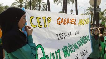 Alumnes de les Illes Balears protesten contra l'imposició del Tractament Integrat de Llengües. MONTSERRAT T. DIEZ /EFE