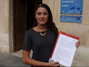 Mireia Mollà presenta al·legacions a una proposta municipal. EL PUNT AVUI