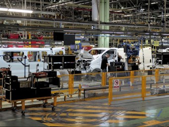 La planta de Nissan de la Zona Franca de Barcelona exporta arreu d'Europa.  ARXIU/ JOSEP LAGO /AFP