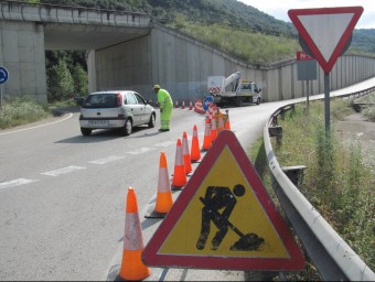 Els cons impedien agafar la variant de Sant Daniel de Girona a l'enllaç amb la C-66 en direcció sud pels treballs que s'estan duent a terme en els viaductes D.V