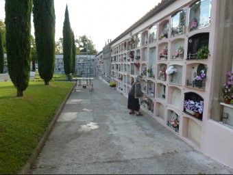Una vista del cementiri municipal de Sant Joan les Fonts, ara acabat de millorar. J.C