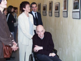 Miquel Martí i Pol durant una visita a Tordera amb motiu d'una exposició de fotografia i haikús. T.M