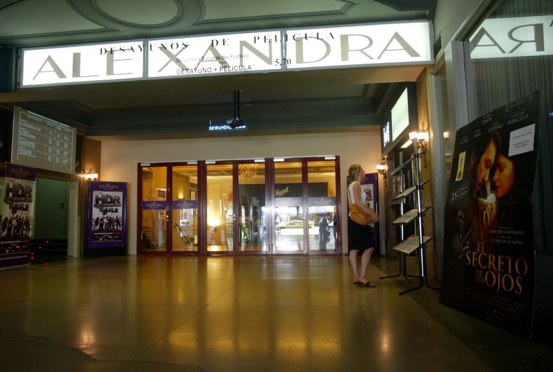 Tanca l'històric Cinema Alexandra de Barcelona | Redacció | Barcelona |  Cultura | El Punt Avui