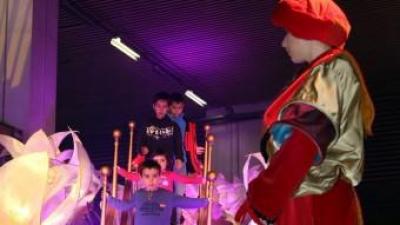 Nens visitant els tallers reials, a Barcelona JUANMA RAMOS