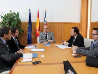 Reunió dels representants de totes les institucions educatives. EL PUNT AVUI