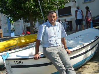 Cervera fotografiat al Port de la Selva , municipi del qual és alcalde. MAR VICENTE