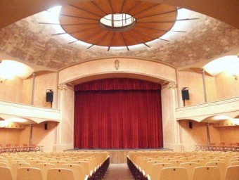 Imatge del teatre La Massa de Vilassar de Dalt amb el detall de la cúpula de Guastavino. AJ. VILASSAR DE DALT