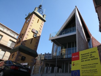 La façana del nou ajuntament, que centra la polèmica dels darrers set anys al municipi. JOAN SABATER