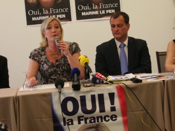 La parella Le Pen-Aliot durant un acte a Perpinyà. A.R.