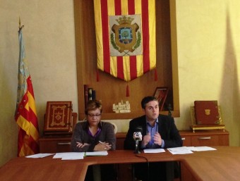 Eva Tormo i Josep Albert en conferència de premsa per informar sobre els comptes.