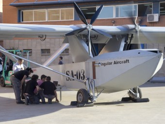Imatge del SA-03, l'avió amfibi teledirigit ideat i desenvolupat a Catalunya.  L'ECONÒMIC