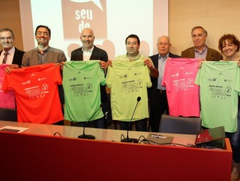 Els promotors i representants de les institucions col·laboradores, ahir a la Diputació de Girona LLUÍS SERRAT