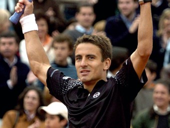 Tommy Robredo celebrant el triomf al Godó del 2004 ANDREU DALMAU / EFE