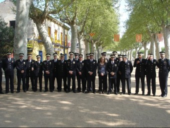 La majoria dels caps de les policies locals de les comarques gironines reunits en la seva trobada anual, a la Bisbal d'Empordà. TURA SOLER