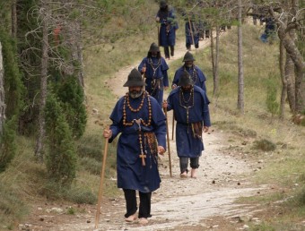 Els Pelegrins caminen en silenci pel Parc Natural del Penyagolosa. ESCORCOLL