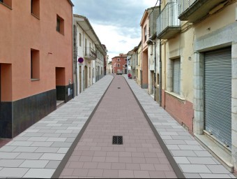 Una imatge virtual del paviment que els veïns poden votar, ja sigui de manera telemàtica o presencial J. SABATER / EL PUNT AVUI