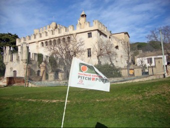 Castell de Godmar a Badalona té un camp de pitch putt.  MONUMENTA