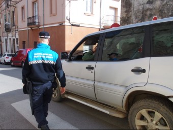 Els vigilants municipals de Sant Hilari (a la imatge, un agent), poden iniciar les denúncies per faltes o delictes EL PUNT AVUI