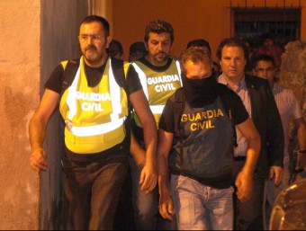 Masagué (a la dreta, en segon terme) va ser detingut dijous passat per la Guàrdia Civil JUDIT FERNÀNDEZ