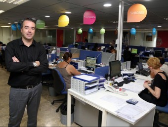 Santiago Albarracín, director general de Duracomm, a les oficines centrals de l'empresa a L'Hospitalet de Llobregat.  JUANMA RAMOS