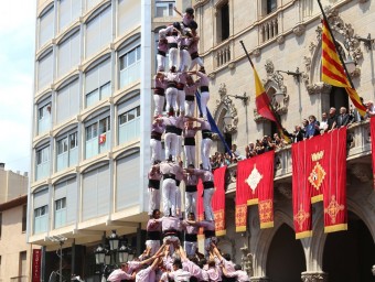 El cincde nou carregat ahir pels Minyons de Terrassa en una jornada en què, a més, hi va haver grans actuacions a Tarragona, amb el tres de nou i el quatre de nou de Sants i de Vilafranca,i a Vic, amb la millor actuació de la història de Gràcia QUIM PUIG