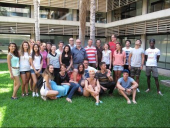 Estudiants Erasmus participants dels cursos de valencià a Alacant. EL PUNT AVUI