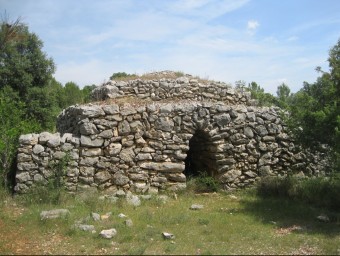 Una barraca de pedra seca de les que es poden veure al terme de Llers E. C