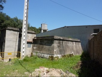 El recinte dels dipòsits de l'aigua és el lloc on s'han de col·locar les antenes, segons el projecte aprovat. R. E