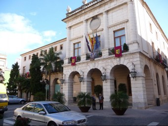 Façana de l'Ajuntament de Gandia. ESCORCOLL