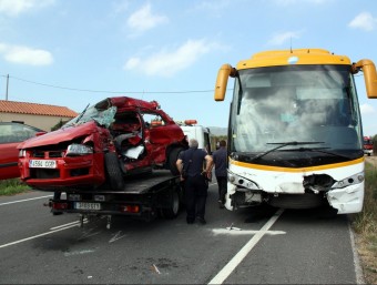 Els dos vehicles implicats en l'accident, aquest dimarts a Alcover ACN