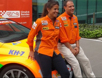 Laia Sanz i Francesc Gutiérrez, amb el Seat León de les 24 Hores, ahir a la seu del RACC V.F