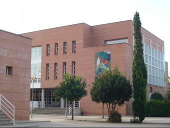 Edifici de l'institut Carles Salvador d'Aldaia. EL PUNT AVUI