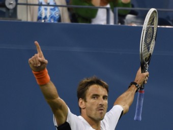 Tommy Robredo alça els braços AFP