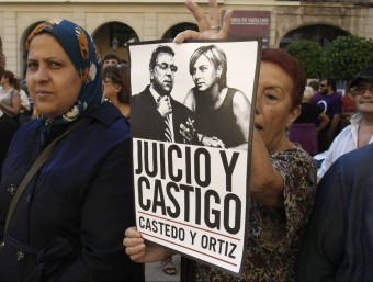 Protestes a la plaça de l'Ajuntament d'Alacant. EFE / MORELL