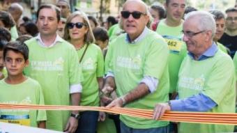 El conseller Boi Ruiz i Jaume Marí,president de la Federació Catalana d'Entitats de Paràlisi Cerebral EL PUNT AVUI