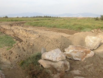 L'accés a les platges de Can Martinet i Can Nera ha quedat tancat als vehicles EL PUNT AVUI