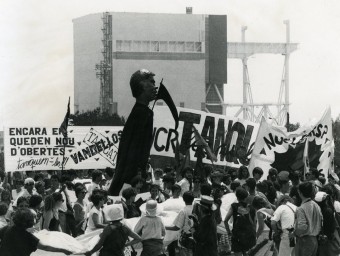 Una imatge d'arxiu d'una protesta, el 1990, que reclamava el tancament Arxiu