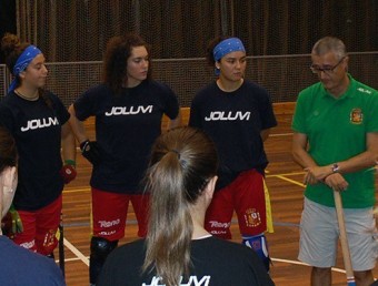 La selecció espanyola femenina en un entrenament RFEP