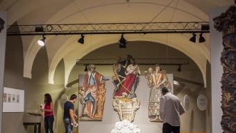 L'exposició ‘La Girona de l'època moderna', just abans de ser inaugurada, ahir al migdia JORDI RIBOT / ICONNA