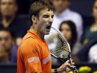 Tommy Robredo celebra un punt durant el partit de quarts de final que va jugar a València contra Pablo Andújar EFE / KAI FÖRSTERLING