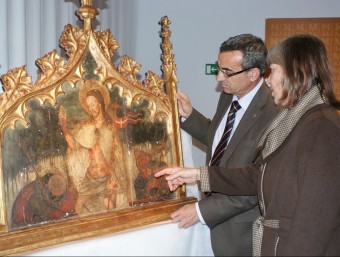 Presentació de la taula gòtica, a càrrec de l'aleshores president provincial, Jaume Gilabert, i la directora del Museu ARXIU