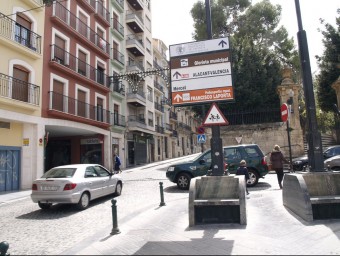 Carrer Major a l'alçada del Parc de la Glorieta. ESCORCOLL