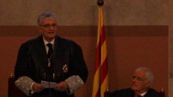 El fiscal general de l'Estat, Eduardo Torres-Dulce, amb el fiscal superior de Catalunya, José María Romero de Tejada (a la dreta) en l'acte de nomenament del segon, al juliol de 2013. A l'esquerra, el president del TSJC, Miguel Ángel Gimeno ACN