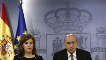 La vicepresidenta del govern espanyol, Soraya Sáenz de Santamaría, i el ministre de l'Interior, Jorge Fernández Díaz, aquest divendres a la Moncloa EFE