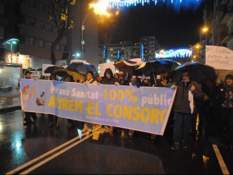 Pluja i caos circulatori al centre de Lleida coincidint un dissabte de gran afluència comercial amb la protesta ciutadana J.TORT