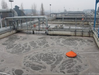 a la depuradora de Les Fonts té una capacitat per tractar 75.000 m³ cada dia J.A